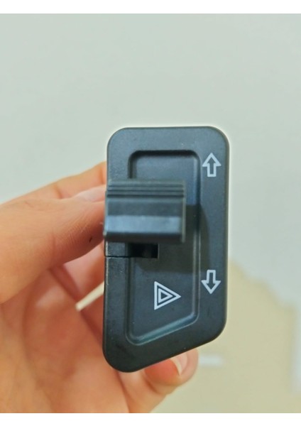 Bitter 50 80 125 Uyumlu 4 Lü Sinyal Flaşör Buton Düğmesi