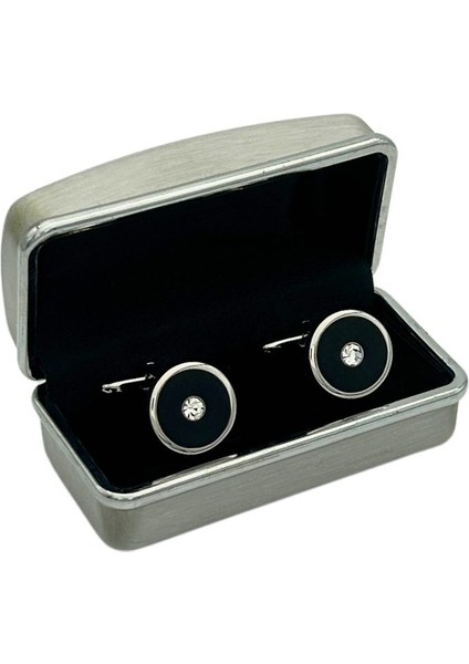 Siyah Zemin ve Tek Taş Detaylı Gümüş Rengi Kol Düğmes