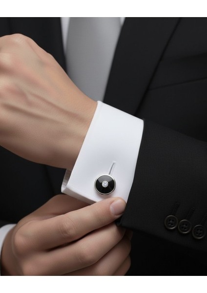 Siyah Zemin ve Tek Taş Detaylı Gümüş Rengi Kol Düğmes fiyatları