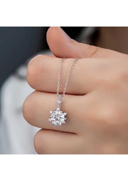 ​gümüş Çiçek Desenli Kadın Kolye