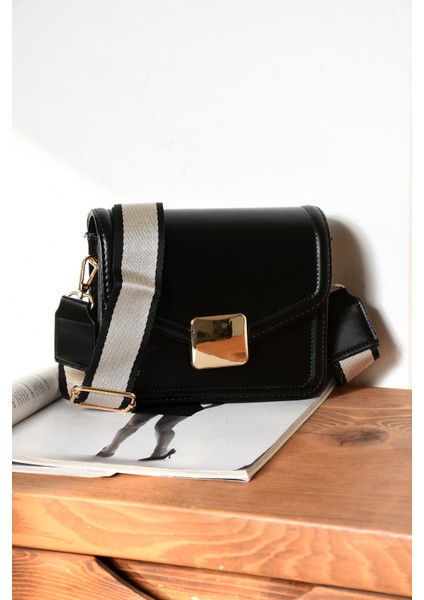 Kadın Mini City Omuz Çantası Kilit Detaylı Çanta fiyatları