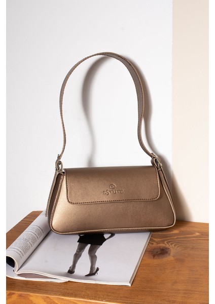 Kadın Sade Tasarımlı Şık Baget Çanta fırsatları