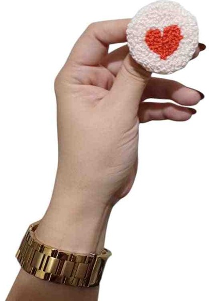 Kırmızı Kalp Desenli El Örgüsü Broş – El Emeği Aksesuar Modeli fırsatları