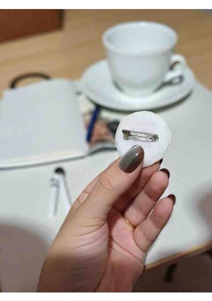 Kırmızı Kalp Desenli El Örgüsü Broş – El Emeği Aksesuar Modeli indirimleri