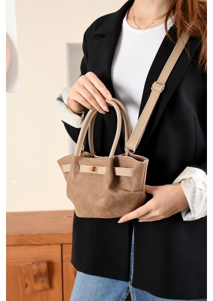 Kadın Kilit Detaylı Süet Mini Çanta modelleri