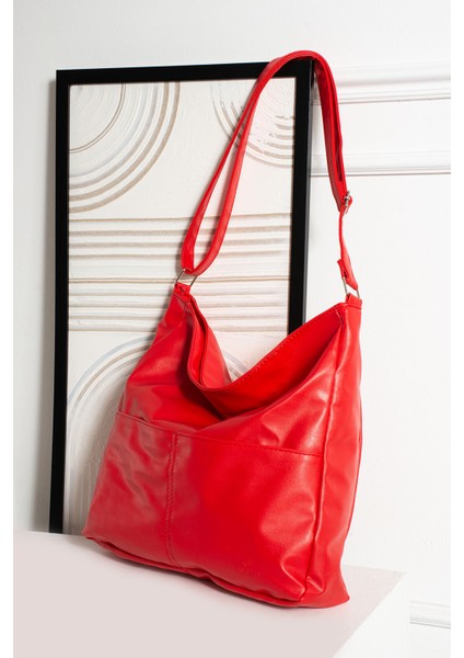 Kadın Modern Tasarımlı Geniş Hacimli Kaliteli Deri Salaş Omuz Çantası modelleri