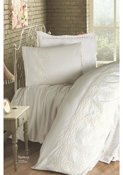 Kristina 4 Parça Nakışlı Pike Takımı 240X260 Gri