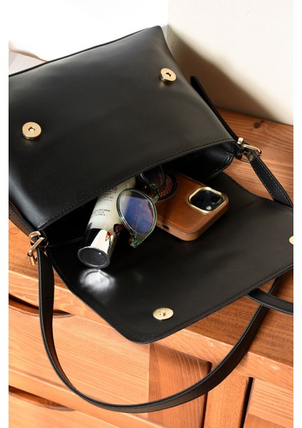 Kadın Şık Tasarımlı Çapraz Askılı Kaliteli Çanta