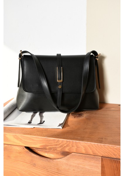 Kadın Şık Tasarımlı Çapraz Askılı Kaliteli Çanta