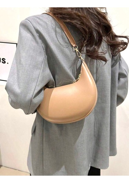 Ay Dizaynlı Günlük Şık Tasarımlı Kadın Koltuk Altı Baget Çanta fiyatları