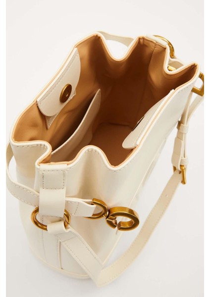 Krem Büzgü Detaylı Omuz Çantası modelleri