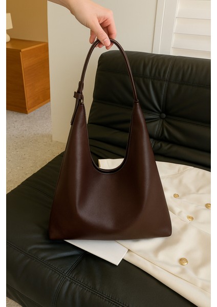 Kadın Omuz Çantası Kaliteli Işçilik ve Yumuşak Suni Deri