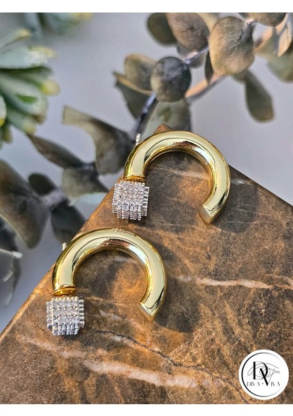 - Glow Earrings – Gold Kaplama Taş Detaylı Kadın Küpe (KOD-328-2) modelleri