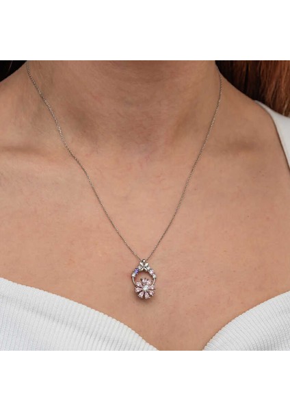 Gümüş Pembe Dönen Çiçek Kadın Kolye fırsatları