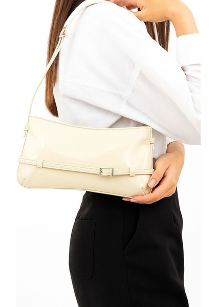 Kemer Detaylı Rugan Retro Çanta