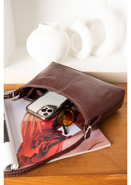 Kadın Şık Tasarımlı Güzel Hediyelik Baget Çanta Omuzdan Asmalı