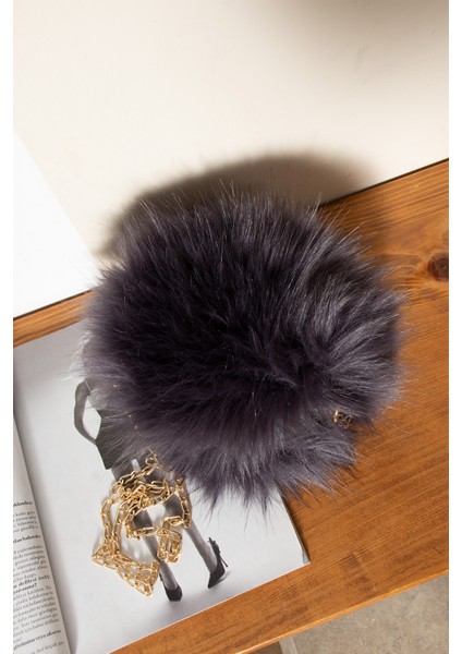 Yumuşak Dokunuş: Şık Tüylü Çanta Çapraz Askılı Zincirli Çanta fırsatları