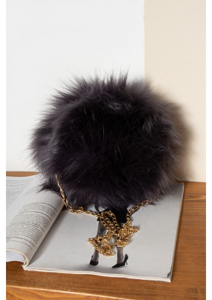 Yumuşak Dokunuş: Şık Tüylü Çanta Çapraz Askılı Zincirli Çanta indirimleri