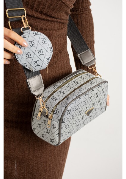 Kadın Çapraz Ayarlanabilir 2 Bölmeli Askılı Çantası