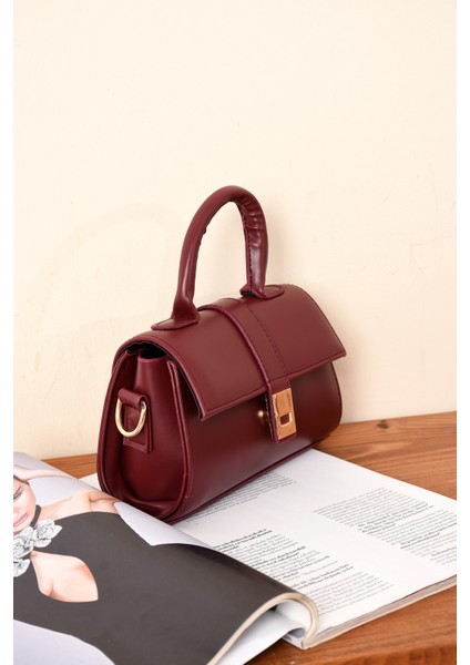 Kadın Kilit Detaylı Şık Tasarımlı Omuz Askılı Elden Tutmalı Kaliteli Işçilikli Çanta