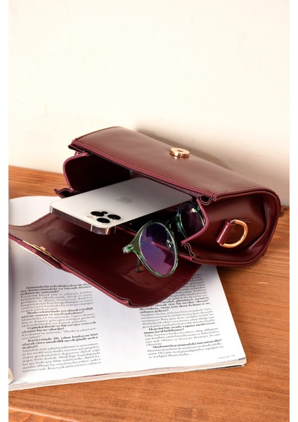 Kadın Kilit Detaylı Şık Tasarımlı Omuz Askılı Elden Tutmalı Kaliteli Işçilikli Çanta