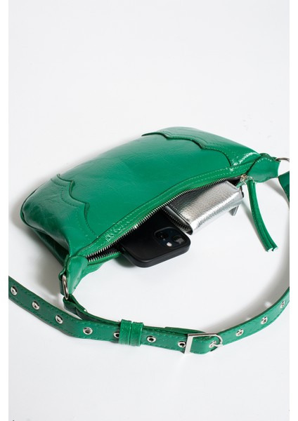 Omuz Çantası Baget Zımbalı Çanta