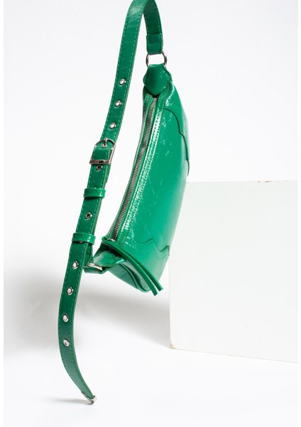 Omuz Çantası Baget Zımbalı Çanta