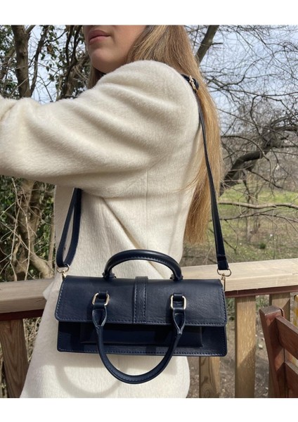 Kapaklı City Çanta Lacivert modelleri