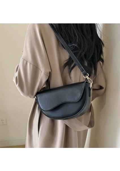 Kadın Siyah Toplu Çanta Kombinleri Omuz Çantası El Çantası modelleri