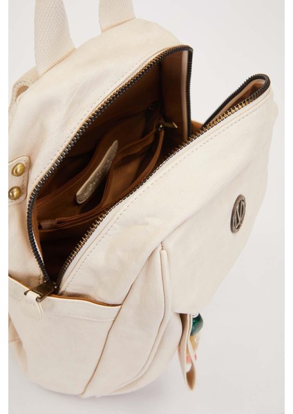 Beyaz Taş Charm Detaylı Omuz Çantası modelleri