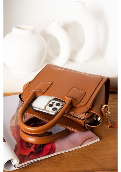 Kadın Şık Tasarımlı Hem Omuzdan Asmalı Hem Elden Tutmalı Çanta