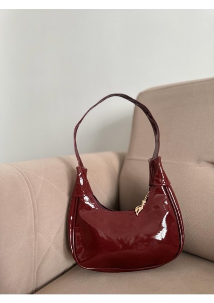 Kadın Bordo Rugan Baguette Model Omuz Çantası