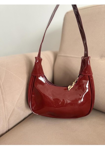 Kadın Bordo Rugan Baguette Model Omuz Çantası fiyatları