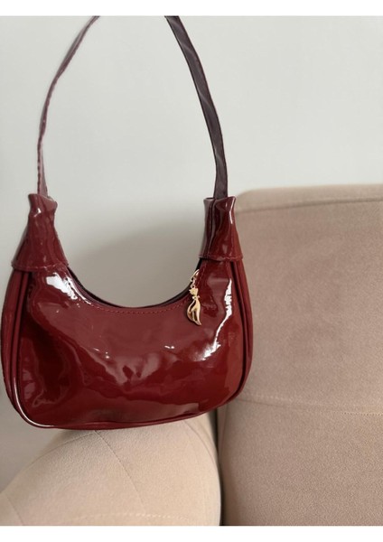 Kadın Bordo Rugan Baguette Model Omuz Çantası indirimleri