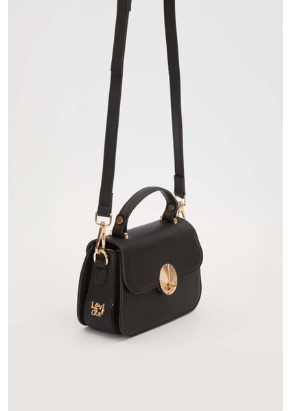 Siyah Yuvarlak Tokalı El Çantası modelleri