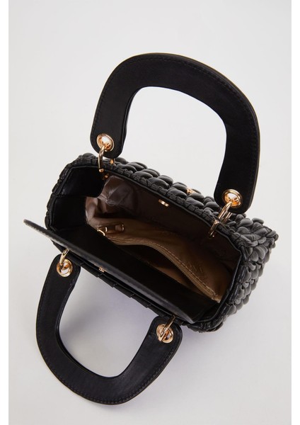 Siyah Kabartma Desenli El Çantası modelleri