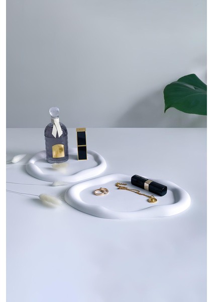 Bulut Desenli Beton Tabak | Minimal Takı ve Anahtar Tabağı | Dekoratif Sunum Tepsisi 24 cm fiyatları