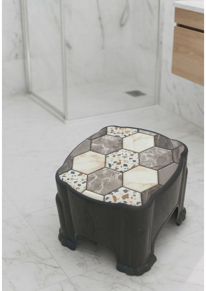 Sempatik Kaymaz Kare Küçük Plastik Mutfak, Banyo, Balkon ve Bahçe Taburesi Çok Amaçlı Tabure 27CM Karo Desenli Tabure