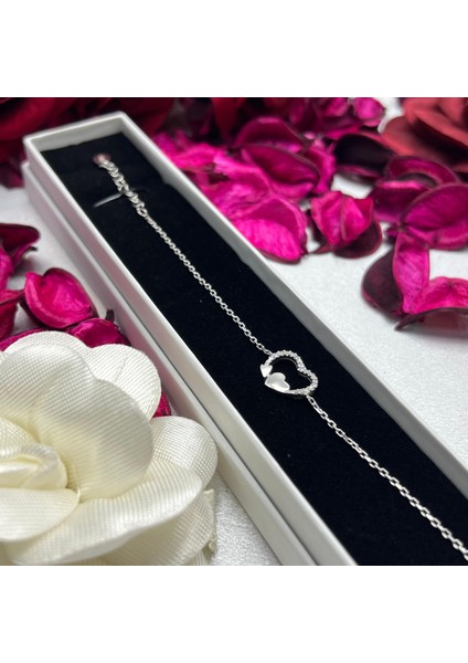 Kalp Figürlü Kadın Bileklik 925 Ayar Gümüş Zirkon Taşlı