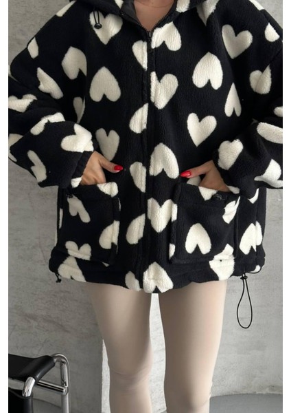 Kadın Siyah Beyaz Kapüşonlu Kalpli Peluş Mont Siyah / Standart