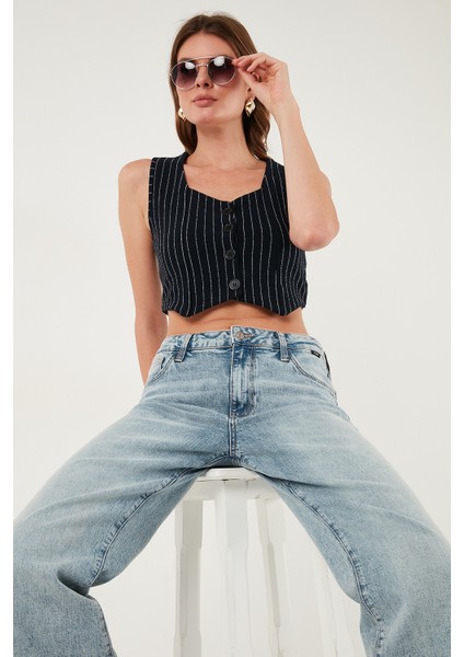 Slim Fit Kalp Yaka Düğmeli Kalın Askılı Crop Yelek Bayan Yelek 5865497