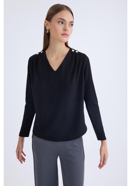V Yaka Omuzu Düğmeli Uzun Kol Bluz