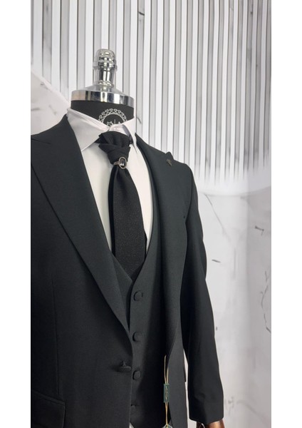 Slim Fit Kırlangıç Yaka Damatlık modelleri
