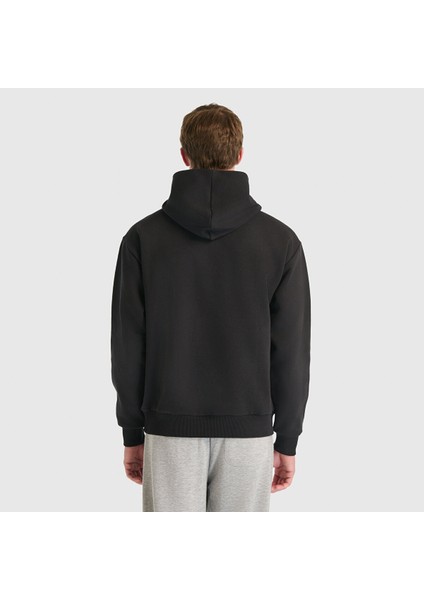 New Balance UNH3534 Siyah Unisex Sweatshirt fırsatları