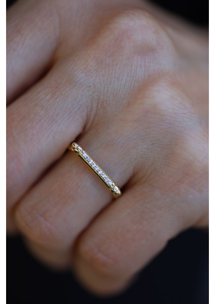 14 Ayar Altın Top Dizisi Taşlı Silindir Detaylı Yüzük