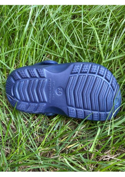 Erkek Çocuk Örümcek Adam Sticker Cross Havuz Kreş Bahçe Günlük Terlik modelleri