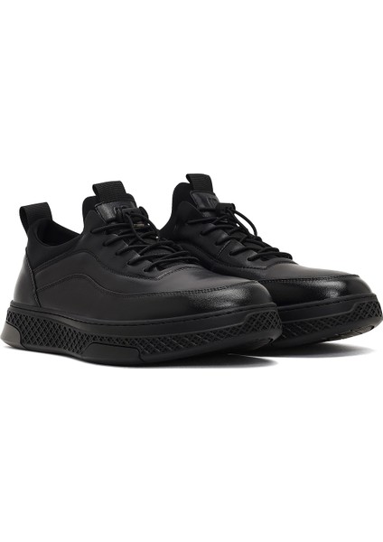 Erkek Siyah Bağcıklı Kalın Tabanlı Deri Sneaker 25WFD697218 modelleri
