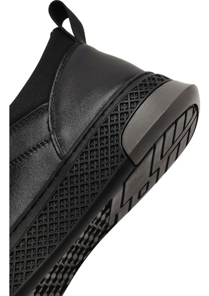 Erkek Siyah Bağcıklı Kalın Tabanlı Deri Sneaker 25WFD697218