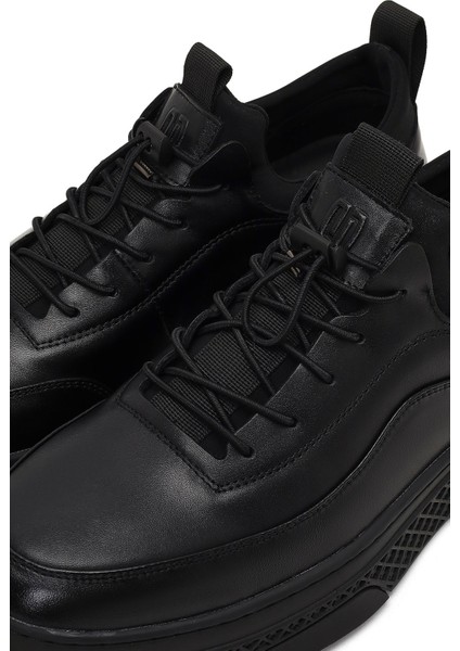 Erkek Siyah Bağcıklı Kalın Tabanlı Deri Sneaker 25WFD697218