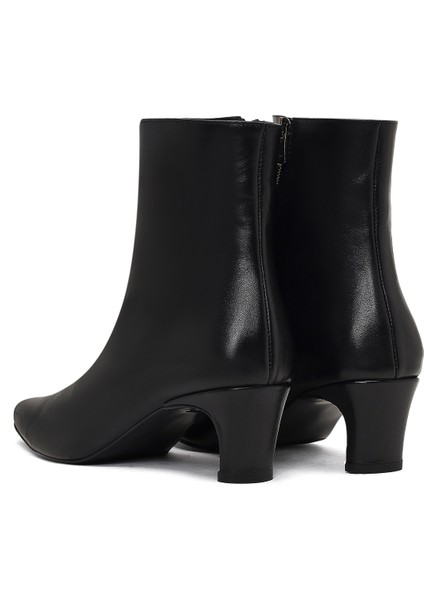 Kadın Siyah Fermuarlı Kalın Topuklu Deri Bot 25WFD186018